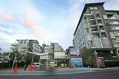 Apartment / Flat For Rent in Woodstock, Cape Town